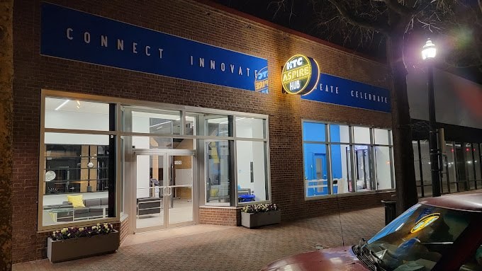 Photograph of the eMYRge coworking space at the HTC Aspire Hub (Emyrge Image 2) — confirm caption with owner